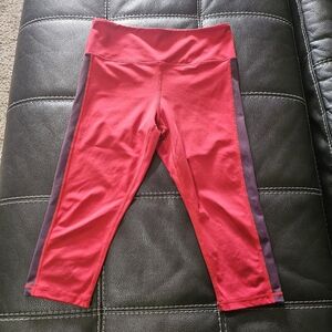 Zyia Capri Red Gray Size Medium